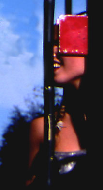 Jeune femme &agrave; oeill&egrave;re